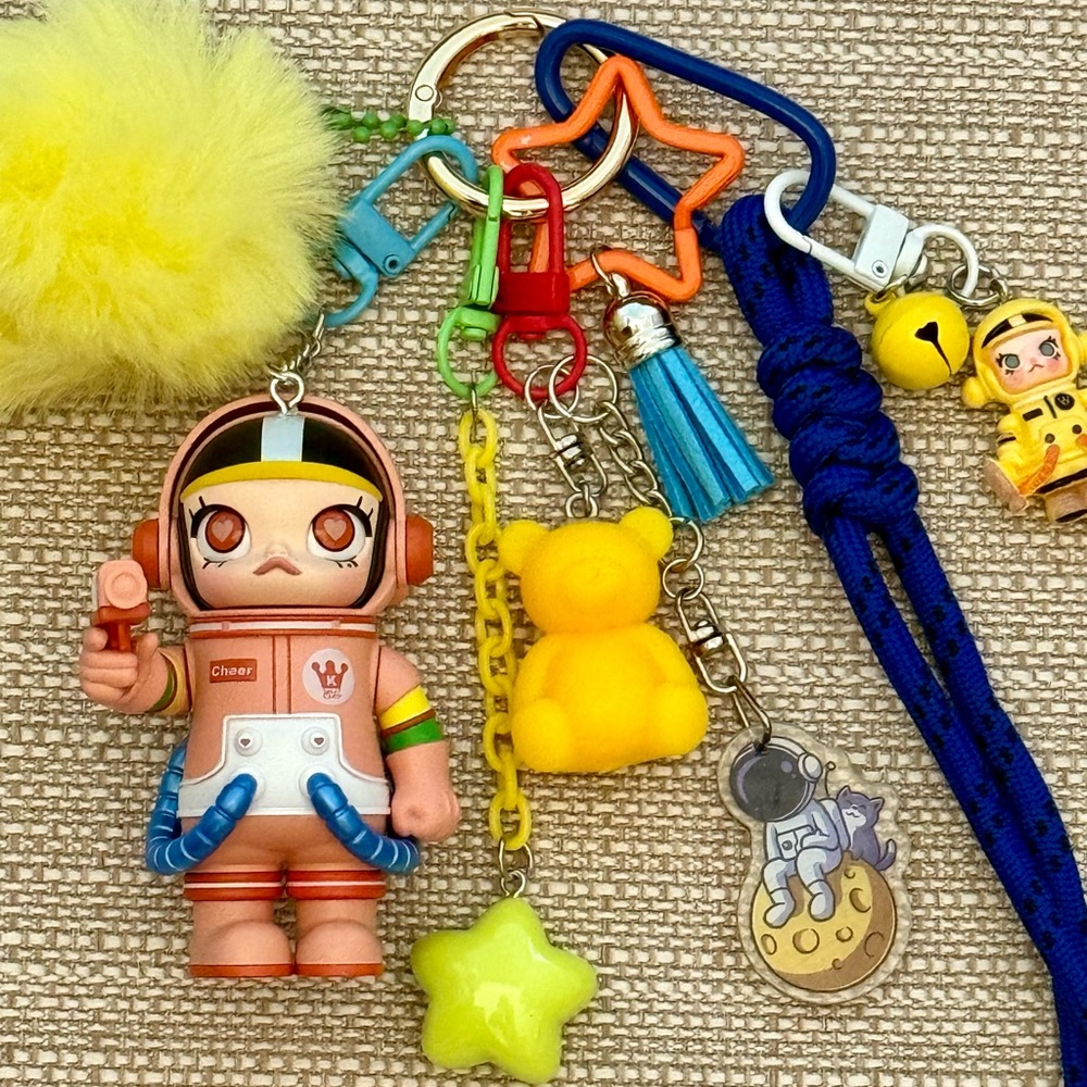 Space Molly Figurine, Astronaut Charm, Kawaii Toycore for Bags, Keychain Gift